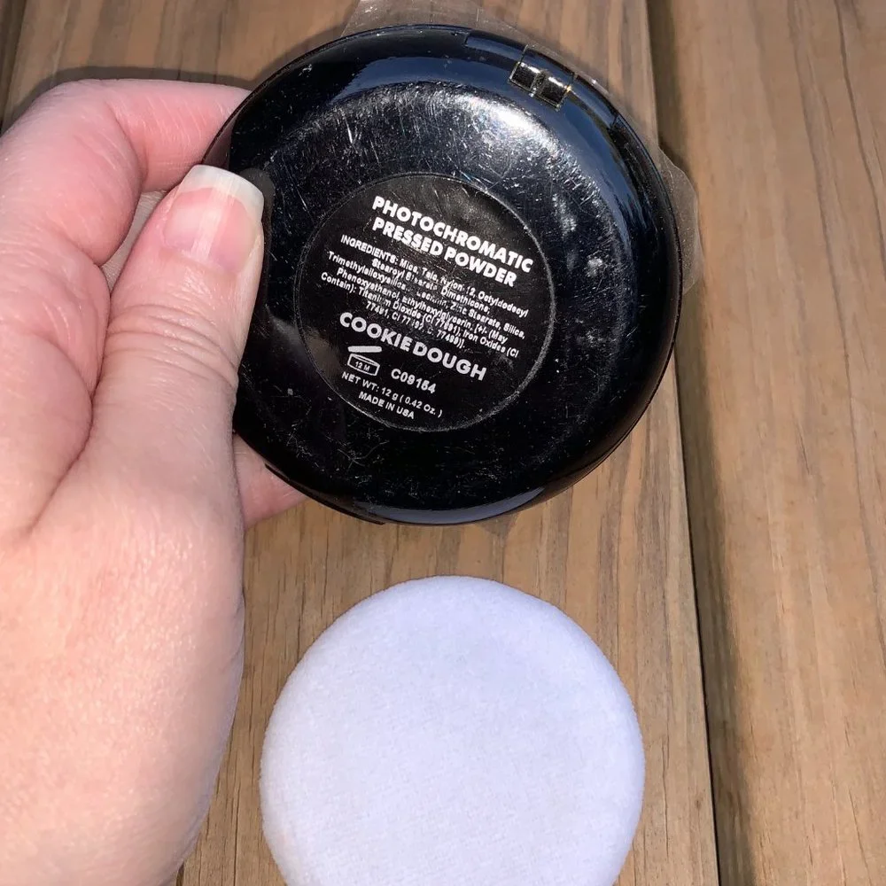 OSP Cosmetics Photochromatic Pressed Powder